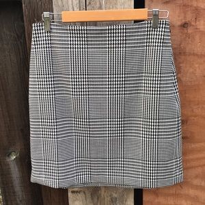 Banana Republic Houndstooth Mini Skirt